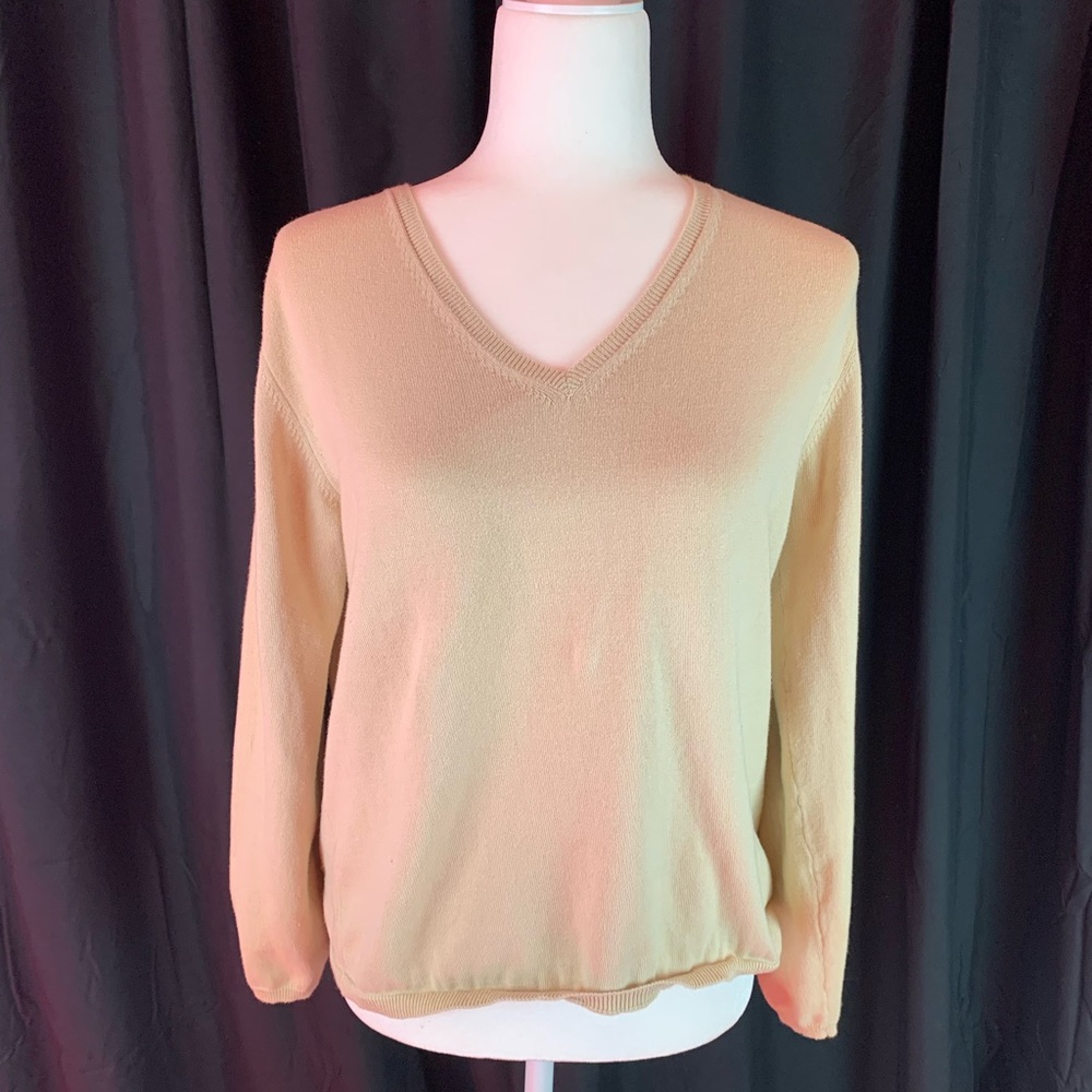 Old Navy tan v-neck sweater size L